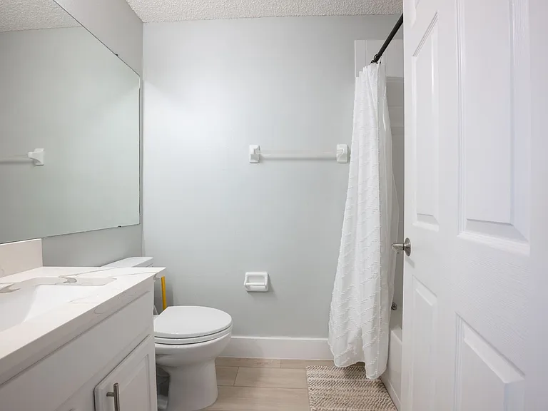 671 Vallance Way NE — Photo 23