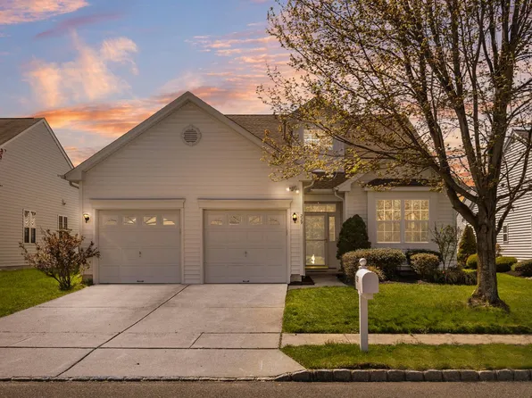 229 Night Hawk Cir, West Deptford, NJ 08086