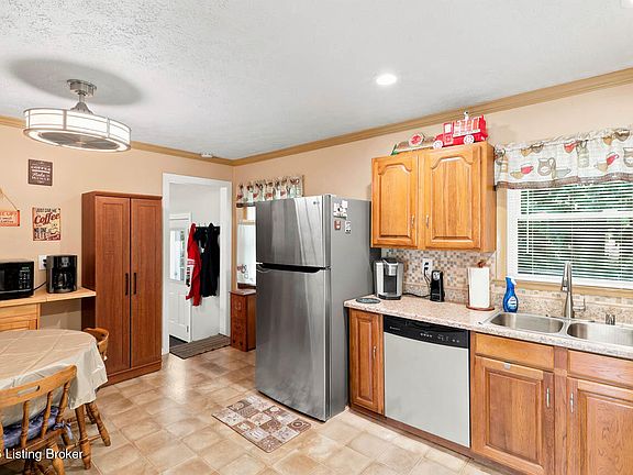 5th image of 7000 Cochise Ct