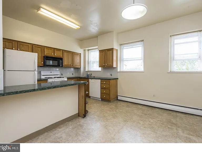 4144 Terrace St — Photo 12