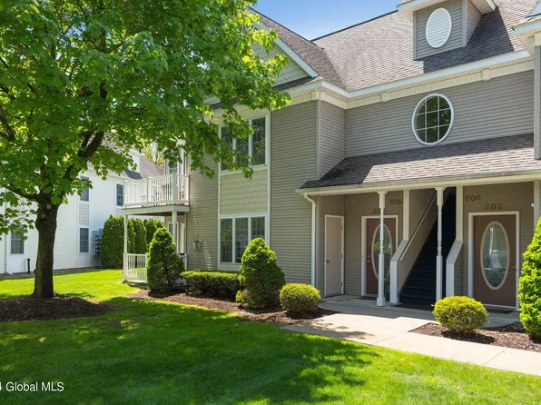 505 Mallards Pond Lane, Guilderland, NY 12303
