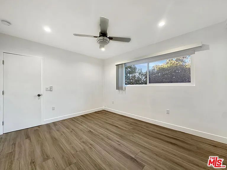 220 E Hyde Park Blvd #4 — Photo 8