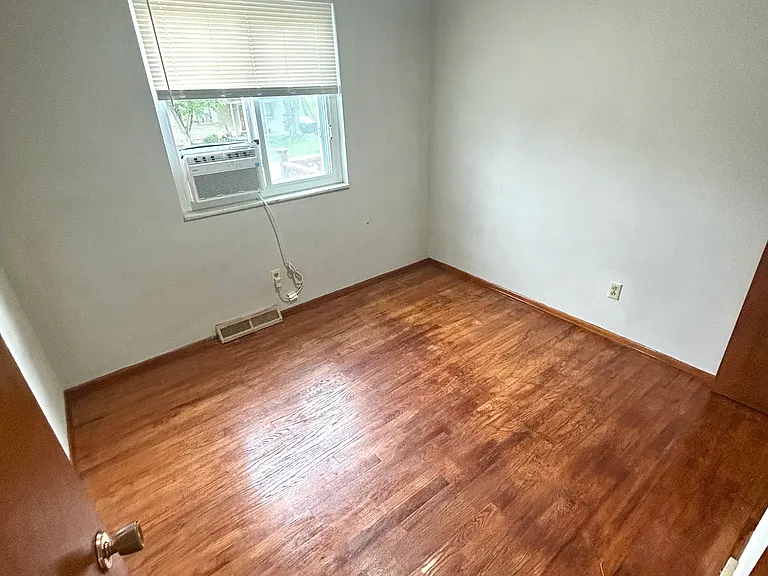 6583 Sentry Ave — Photo 14