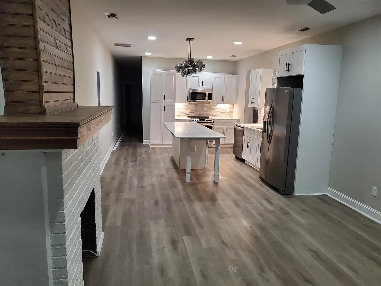 916 Hill St SE — Photo 2