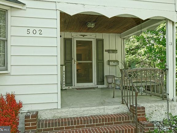 3rd image of 502 Lakeview Ave