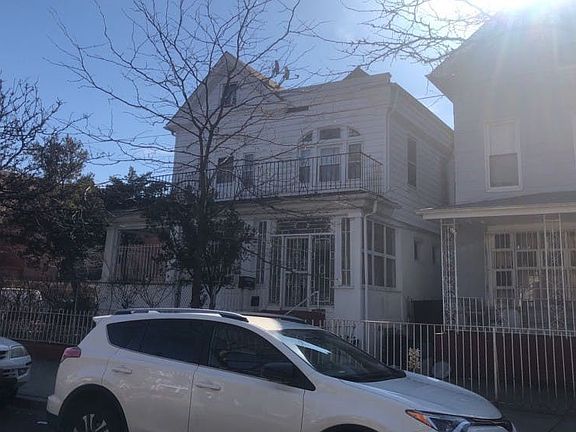 2nd image of 260 Arlington Ave