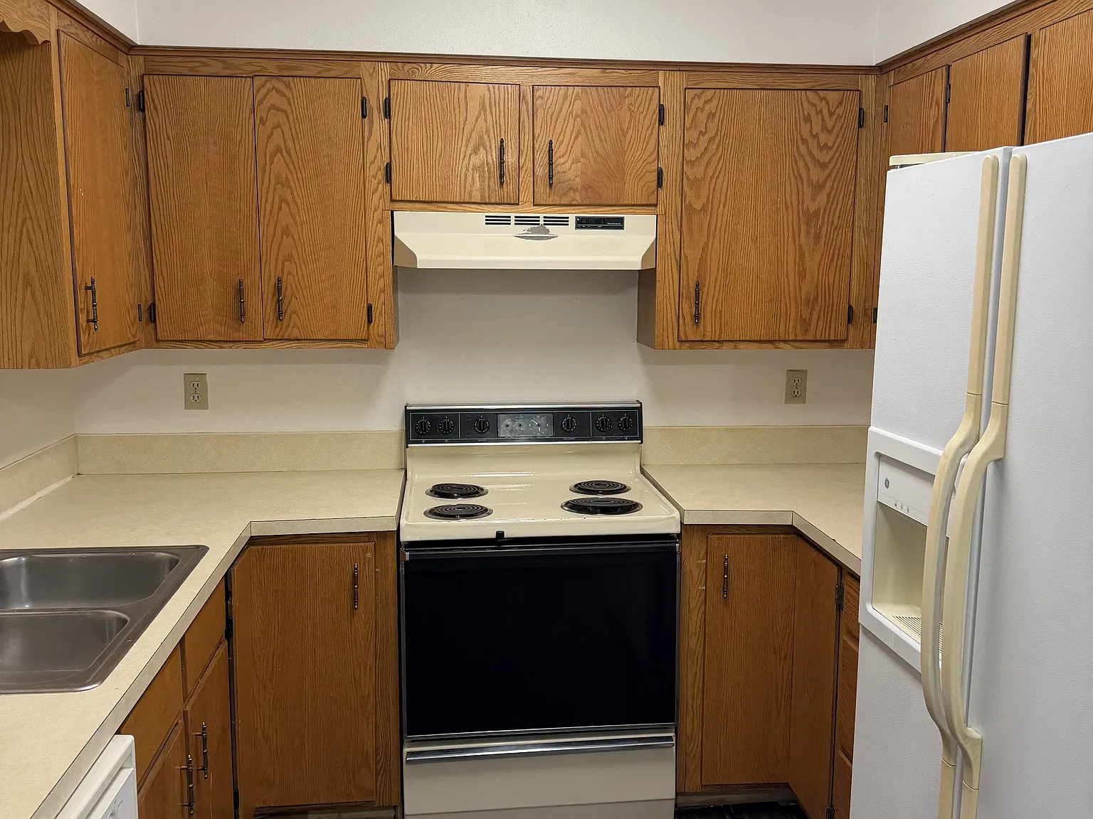 Moonlite Drive Town homes - 350 Moonlite #4 — Photo 3
