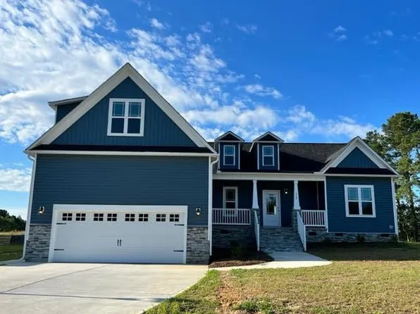 319 Lowery Ln, Benson, NC 27504
