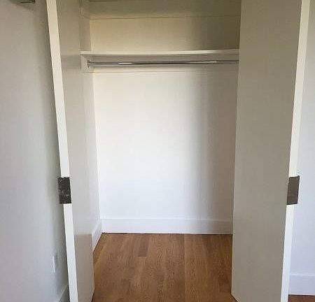 3rd image of 387 Franklin Ave #403DD