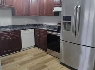 305 Newton St #T, Fall River, MA 02721