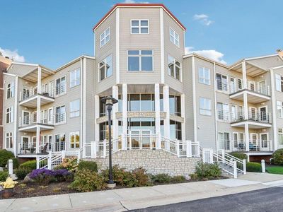 35 Harborview DRIVE #108, Racine, WI, 53403