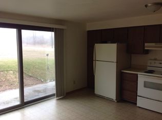 2924 Garfield St APT D, Two Rivers, WI 54241