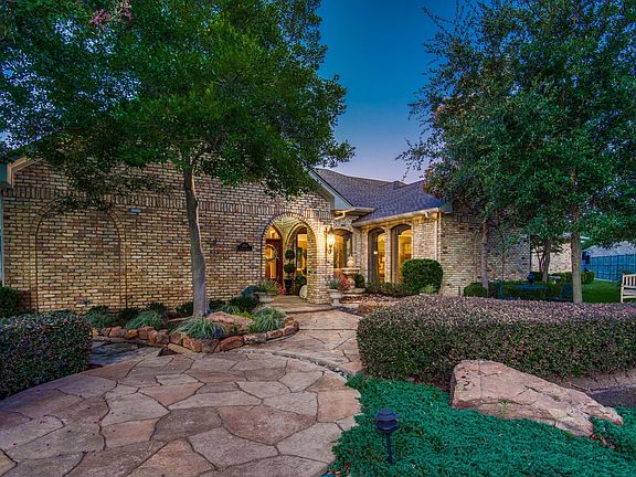 1204-spruce-ct-plano-tx-High-Res-2.jpg