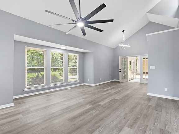 4th image of 536 Newcastle Ln