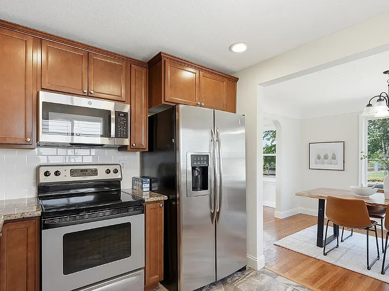 131 NW 11th Ave — Photo 19