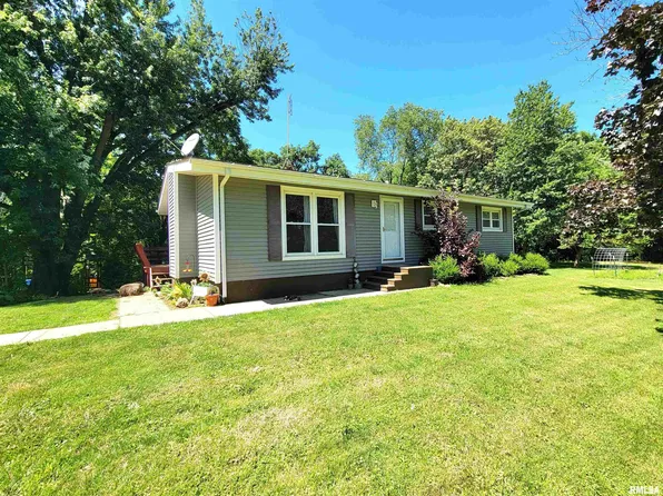 22692 N New Bridge Rd, Canton, IL 61520