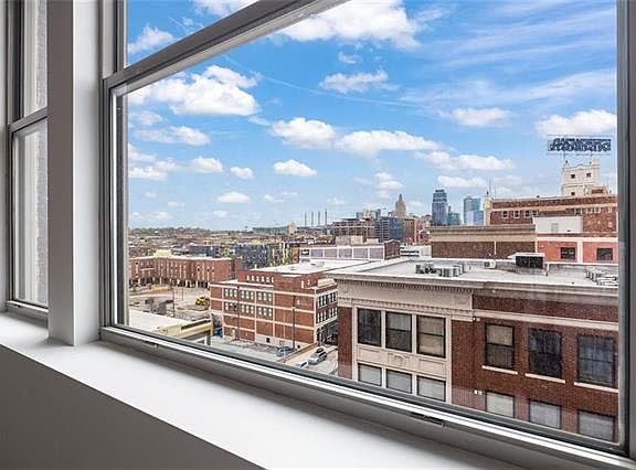 3rd image of 2107 Grand 704 Blvd
