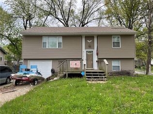 8101 NE 51st St, Kansas City, MO 64119