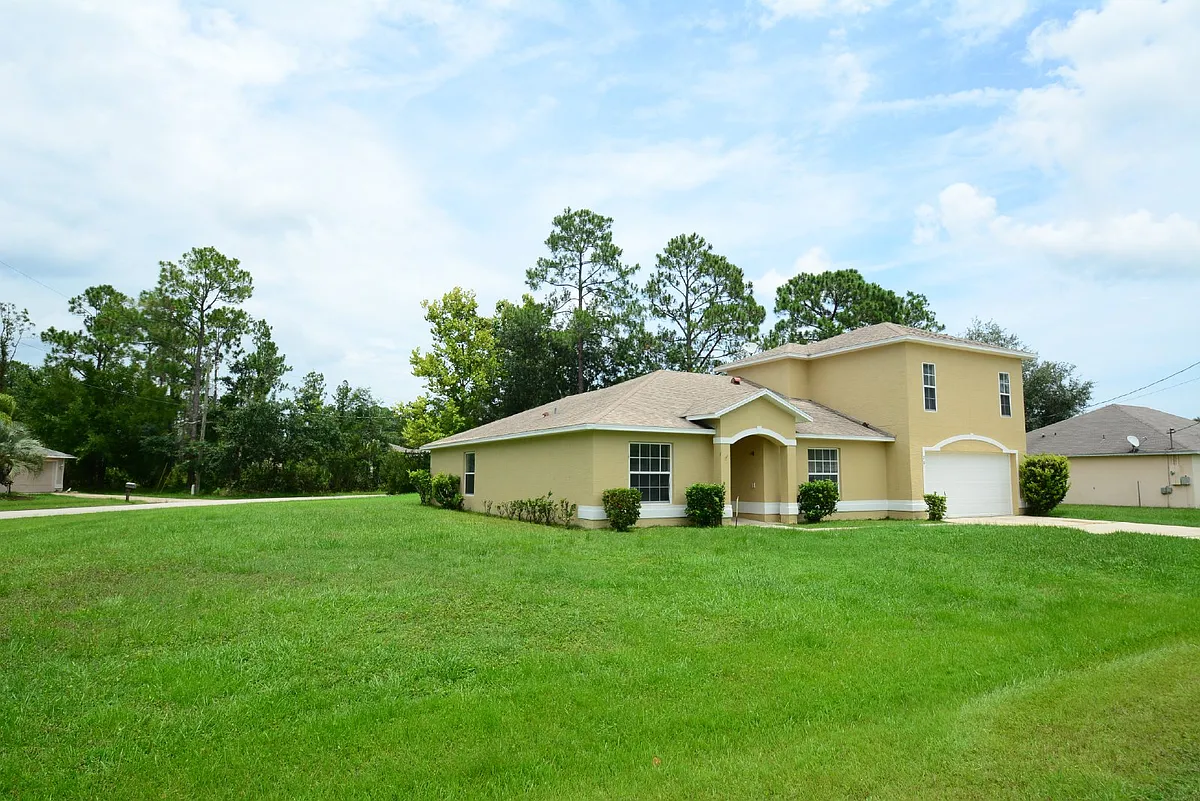 Building Photo - 20 Wheeler Ln
