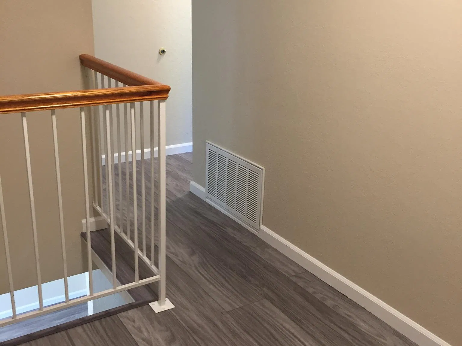 4 bed, 2.5 bath, 1735 sqft, $5,825 — Photo 4
