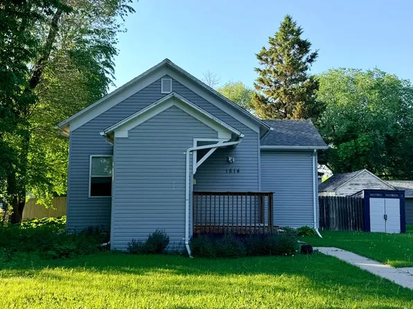 1814 5th Ave N, Grand Forks, ND 58203