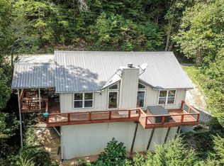 245 Cooper Holw, Townsend, TN 37882