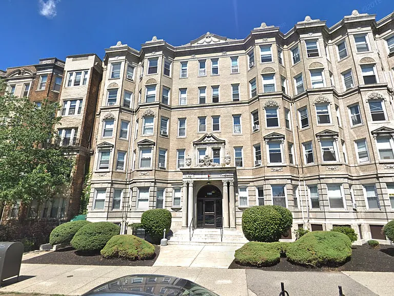 1111 Boylston St #37 — Photo 2