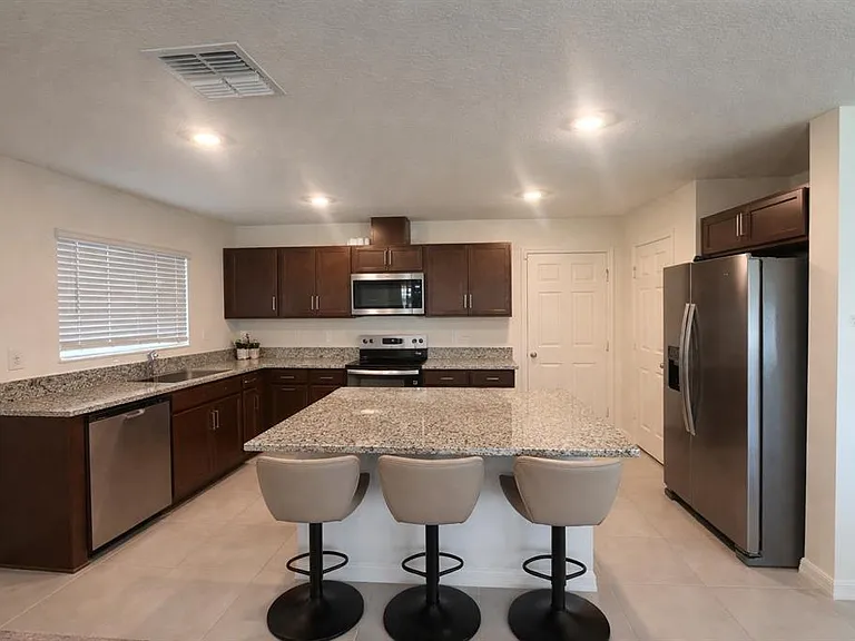 8328 Wilder Pines Ave — Photo 3
