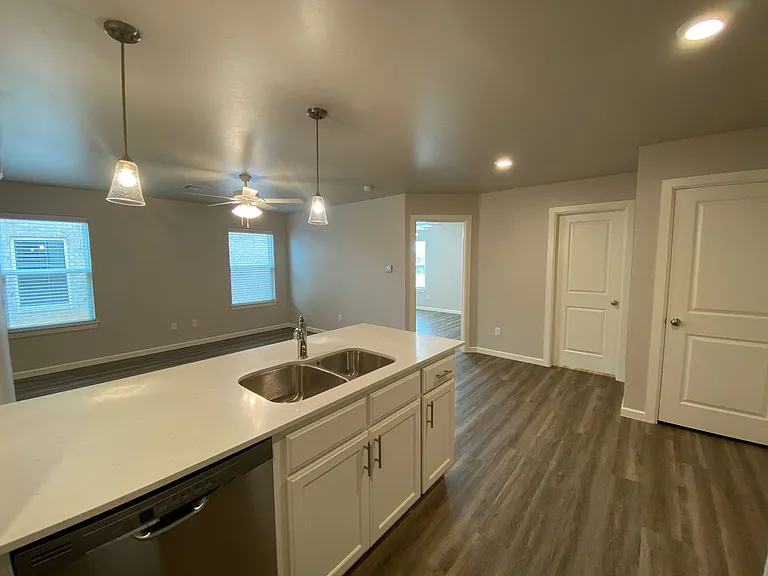 12010 Rhya Ln — Photo 11