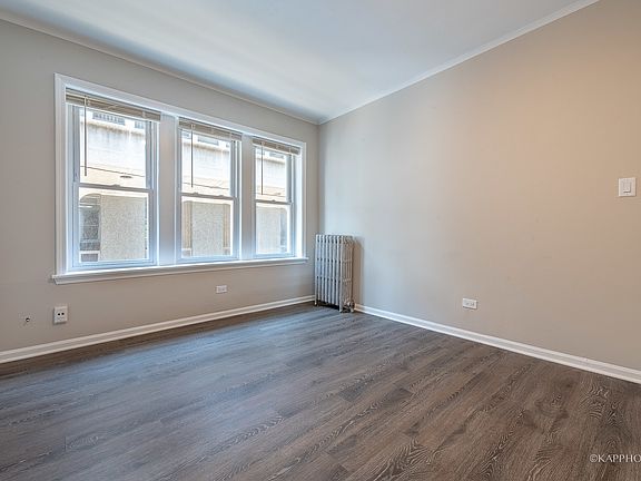 4th image of 6450 N Claremont Ave #2
