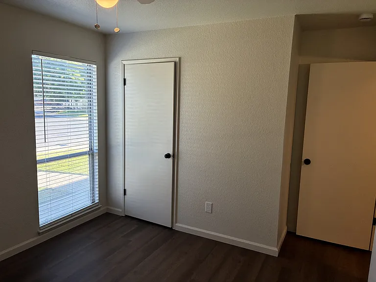 2028 Kruger Dr — Photo 13