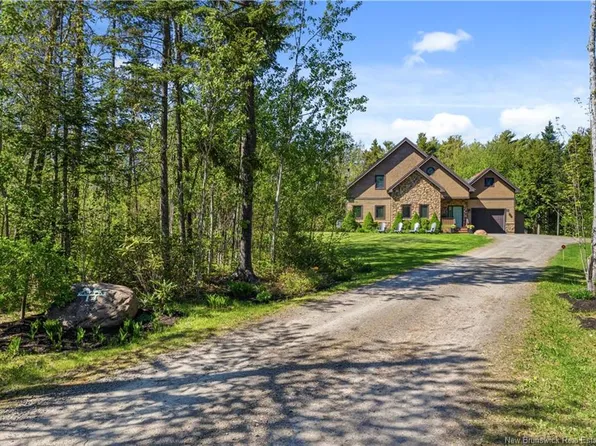 14 Millstone Ct, Moncton, NB E1G 0W5