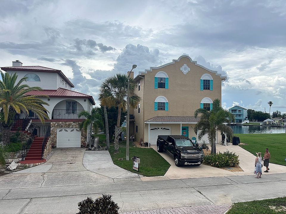 1st image of 6528 Louise Ct