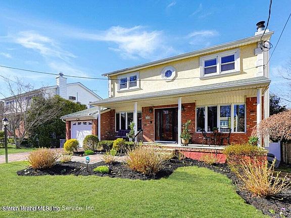 2nd image of 139 Ardsley St