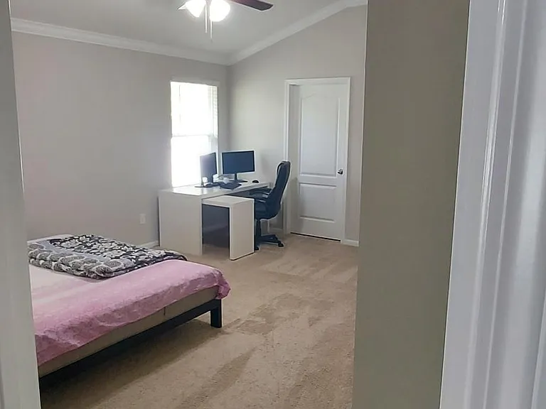 388 Glasgow Dr — Photo 9