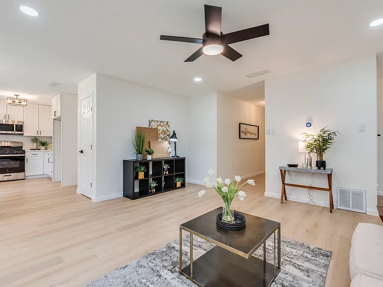 9606 Dallum Dr — Photo 5