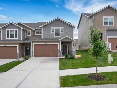7353 Grand Slam St #33-A, Parkville, MO, 64152