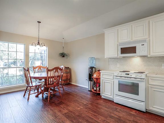 4th image of 3217 Mystic Port Ln