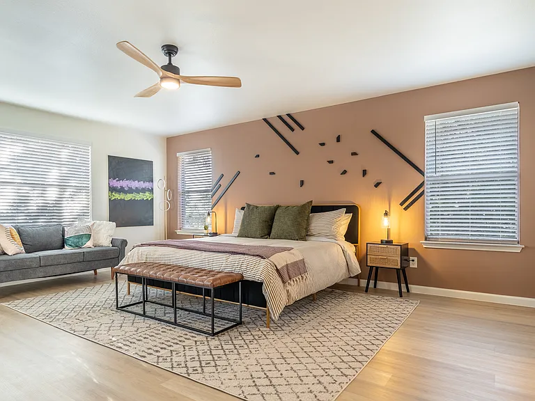 20712 Camel Back St — Photo 10