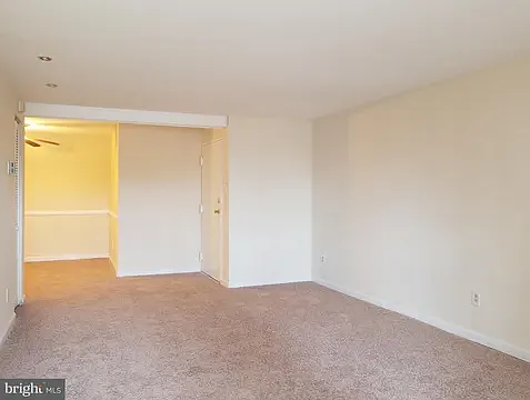 3325 Huntley Square Dr — Photo 3
