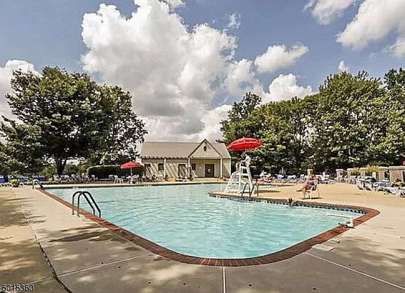 2nd image of 100 Aspen Ln
