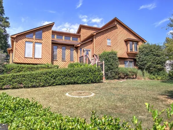 18 Gentry Dr SW, Cartersville, GA 30120