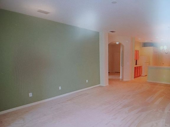 5th image of 19137 Weymouth Dr