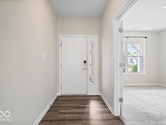 4th image of 9828 Canyon Ln