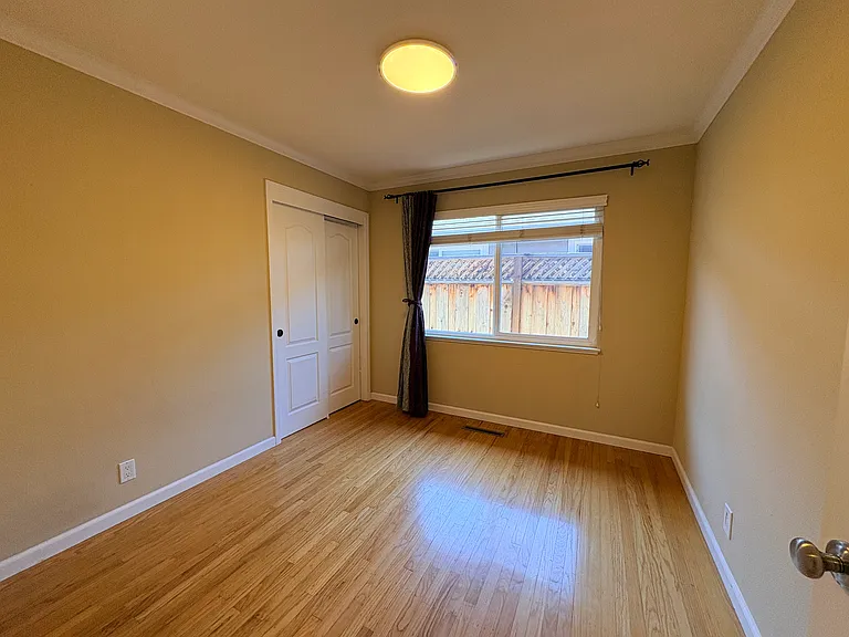 1695 Merrill Dr — Photo 15
