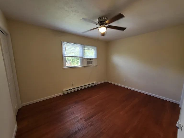 422 Viscose Ave #3 — Photo 13