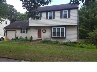 50 Cricket Ln, Turnersville, NJ 08012