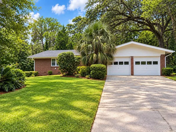 2118 Faulk Dr, Tallahassee, FL 32303
