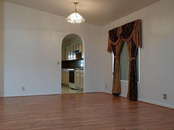 Wethersfield Rd, Living Dining 2