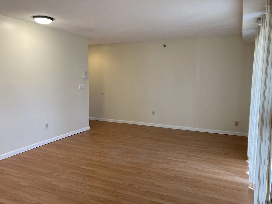 2 bed, 1.0 bath, 1054 sqft, $2,250 — Photo 4